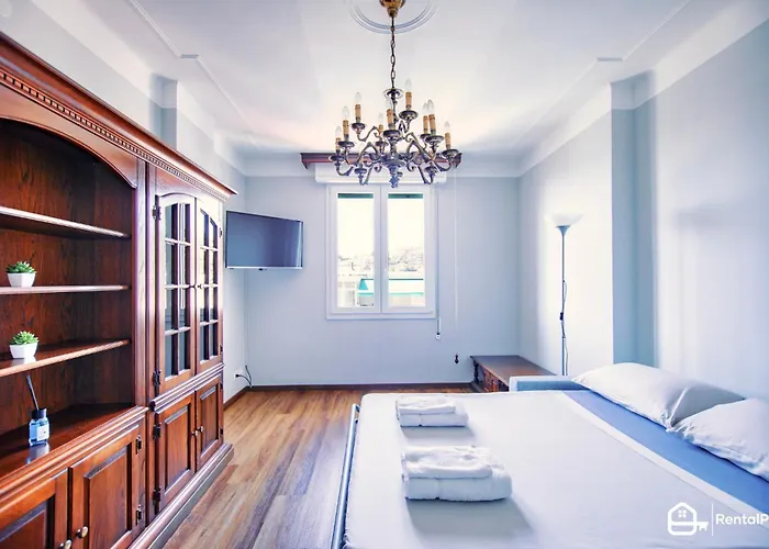 Elegant Apartment-Con Free Wi-Fi & A/C