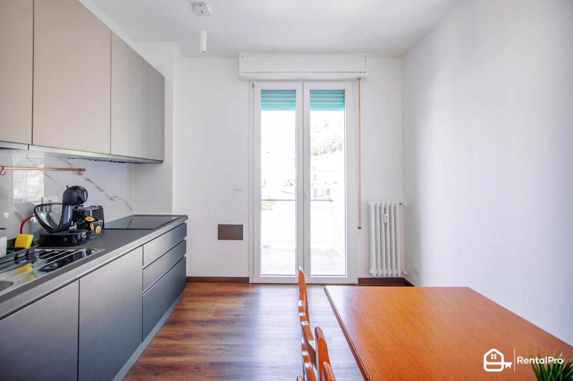 Apartment Elegant Apartment-con Free Wi-fi & A/c
