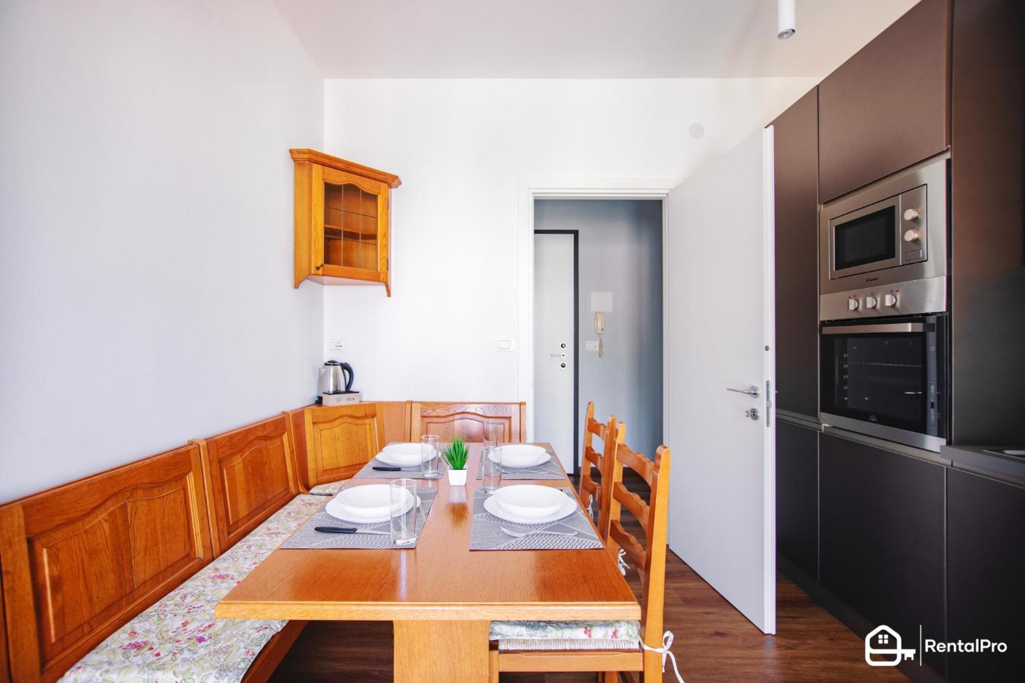 Elegant Apartment-con Free Wi-fi & A/c Apartment